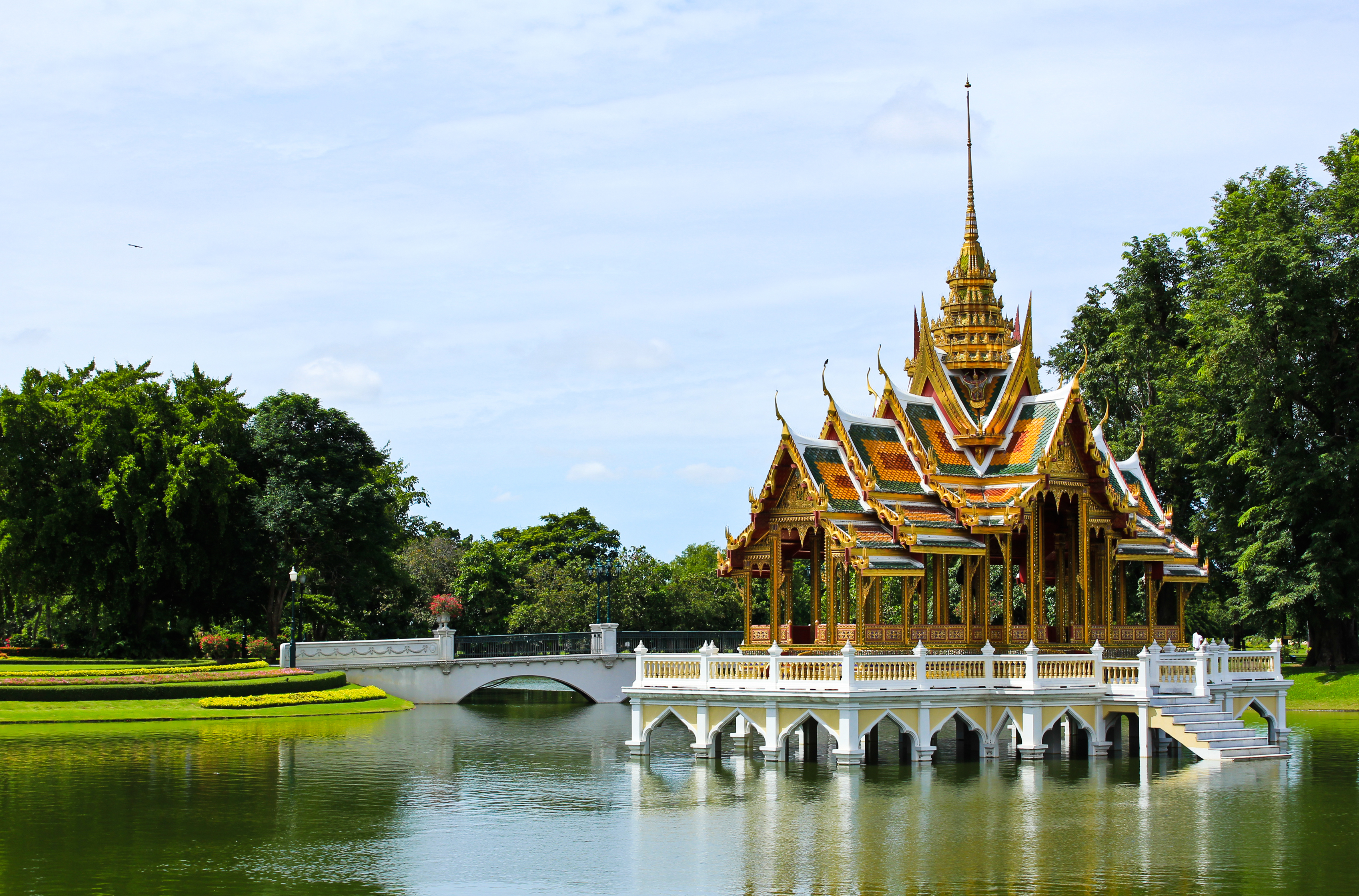 https://d3r8gwkgo0io6y.cloudfront.net/upload/wat chalong.jpg